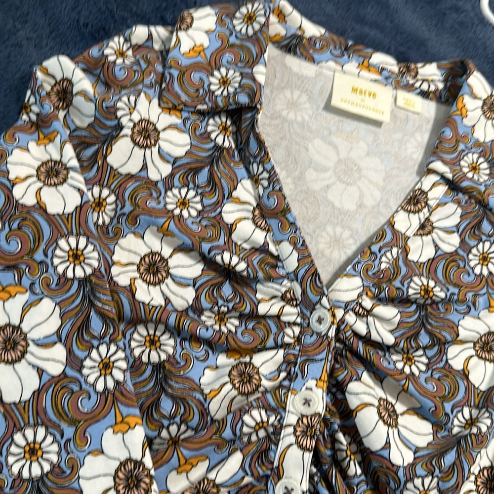 Maeve Ruched Floral Button Up Shirt - Picture 4 of 7